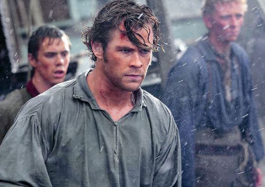 in-the-heart-of-the-sea-chris-hemsworth-small